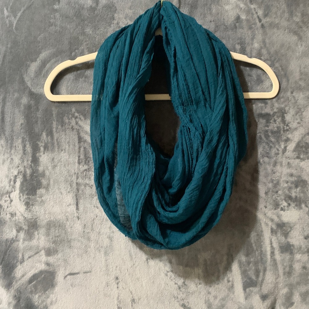 Tasha Scarf Womens OS Infinity Teal Blue Crinkled Gauze EUC